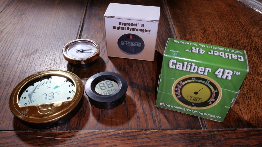 best-hygrometer-for-humidor